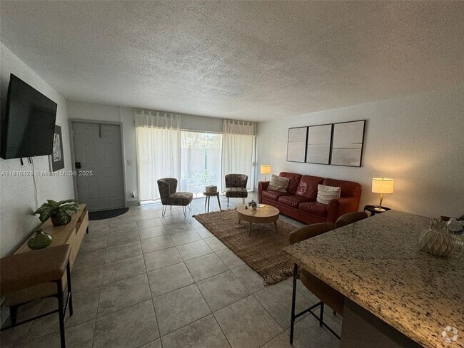 Building Photo - 3725 S Olive Ave Unit B Rental