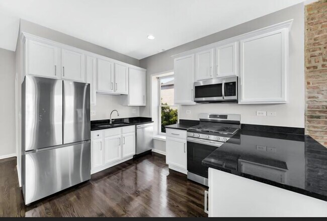 Photo - 5900 S Prairie Ave Unit Apt 2