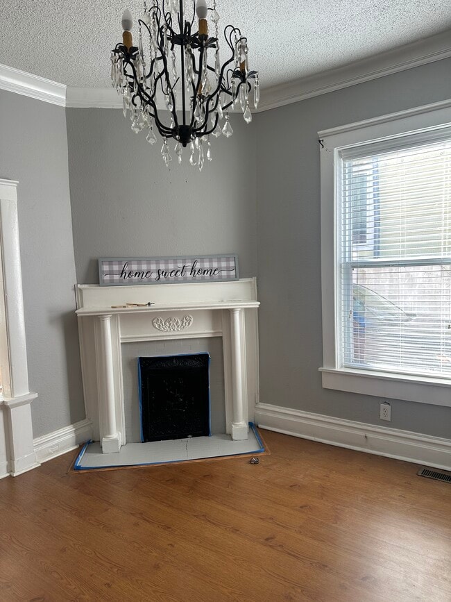 Formal Dining - 1905 Ivy St