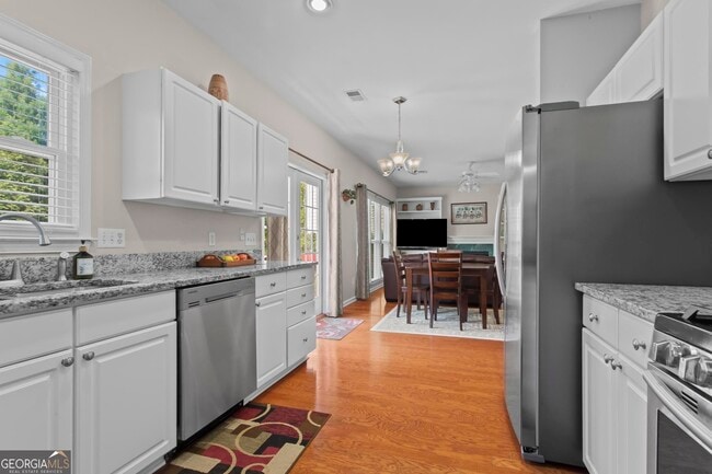 Photo - 304 Fairbrook Cir