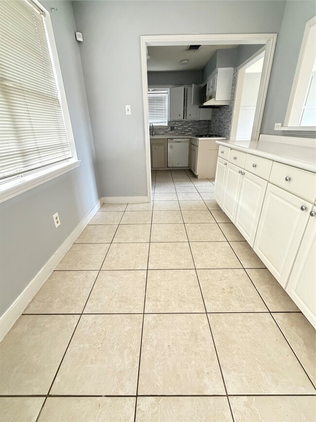 Photo - 13722 Burgoyne Rd