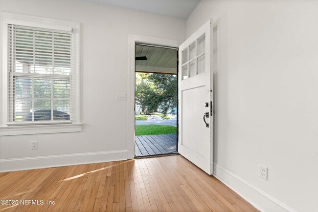 Photo - 4313 Lexington Ave