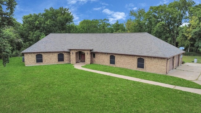 Building Photo - 7825 Hughes Ranch Rd