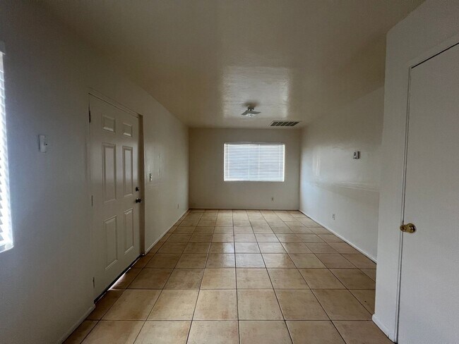 Photo - A577 Unit 1625-101