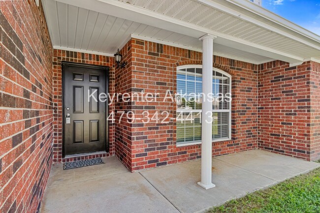 Photo - Great Location 3 Bedroom in Bentonville!