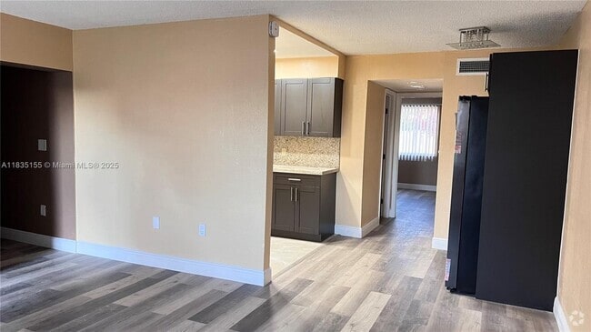 Building Photo - 301 NW 177th St Unit 126 Rental