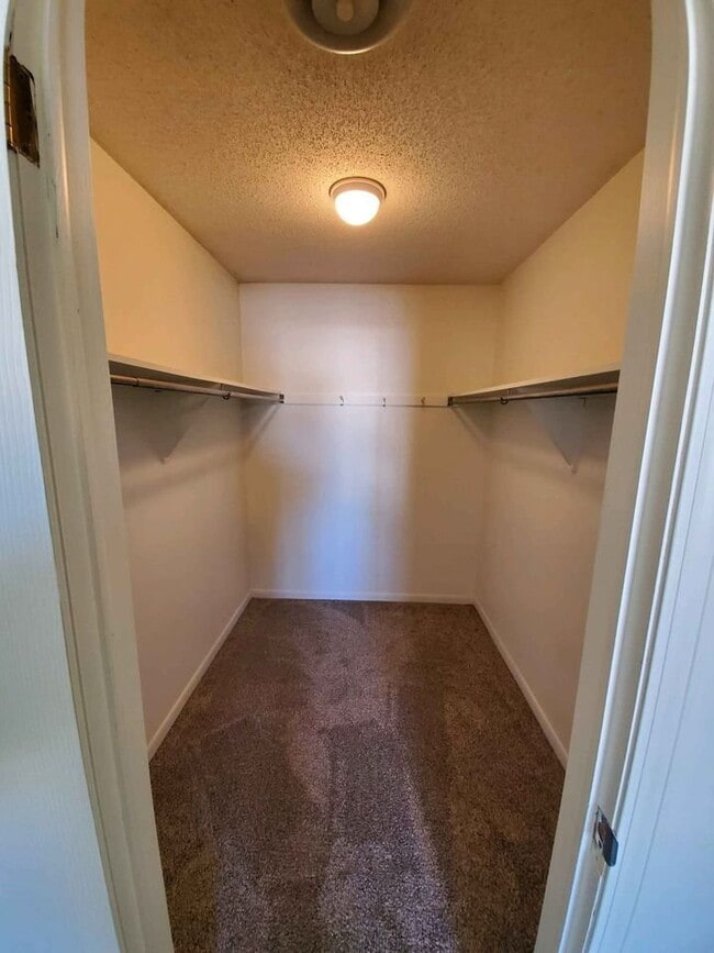22137 Huron River Dr