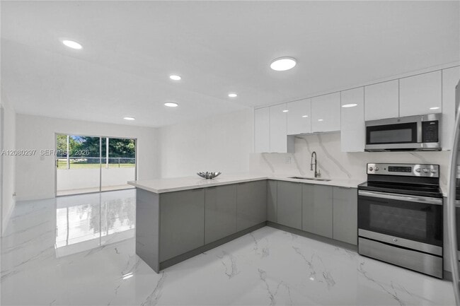 Photo - 5100 SW 90th Ave Unit 109