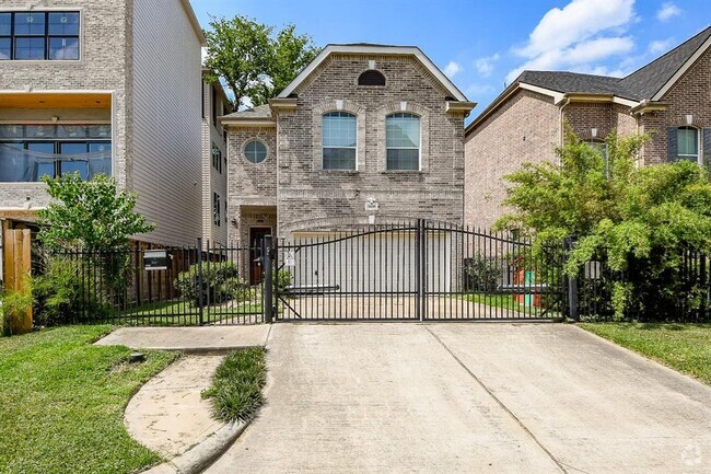 Building Photo - 7608 Janak Dr Rental