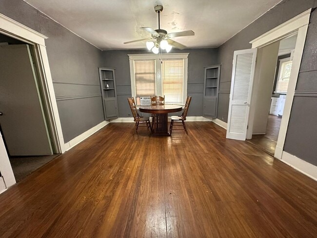 Photo - 6818 Stearns St