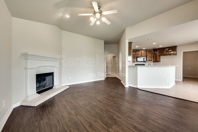 Photo - 4216 Summersweet Ln