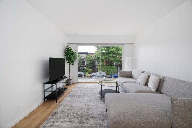 Photo - 229 E 13th Ave Unit ID1051832P