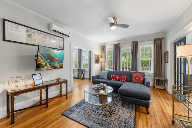 Building Photo - 800 Magnolia Ave Unit ID1043790P Rental