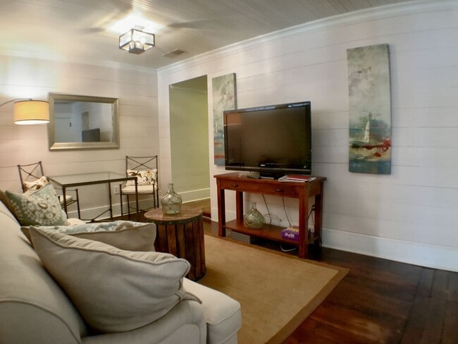 Photo - Fully Furnished, All Inclusive 1 Bedroom, 1 Bath Condo In the Heart of Downtown Charleston