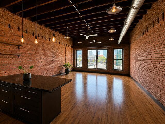 Building Photo - 143 E Main St Unit B