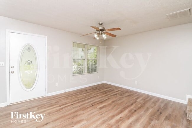 Photo - 103 Cobblestone Dr