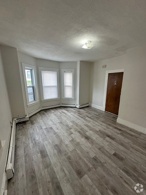 Building Photo - 33 Louis St Unit 1 Rental
