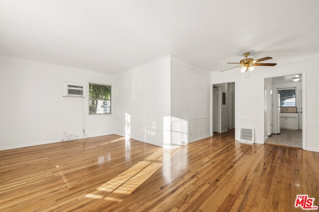 Photo - 5324 Vantage Ave Unidad 2