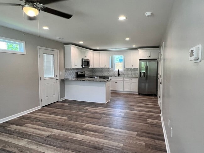 703 Bibb St NE Unit B
