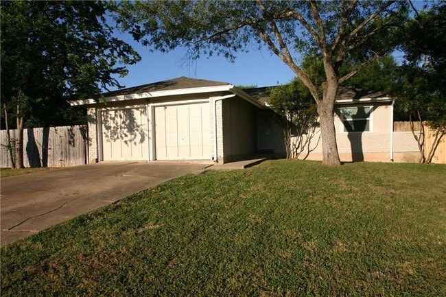 Photo - 7209 Shadywood Dr Casa