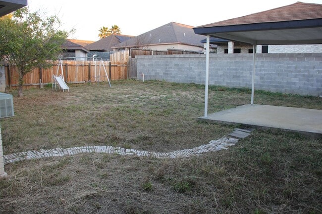 Photo - 1801 Denmark Ln