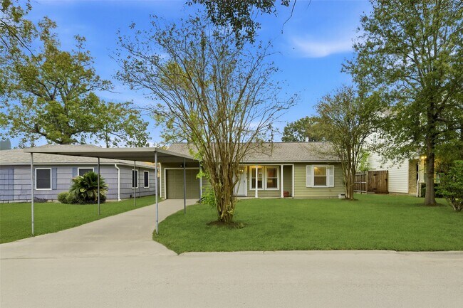 Photo - 1814 Chantilly Ln