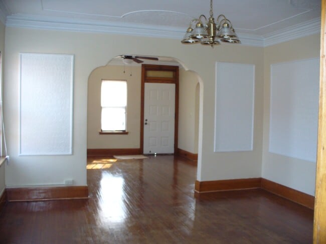 Building Photo - 111 Main Ave W Unit 201