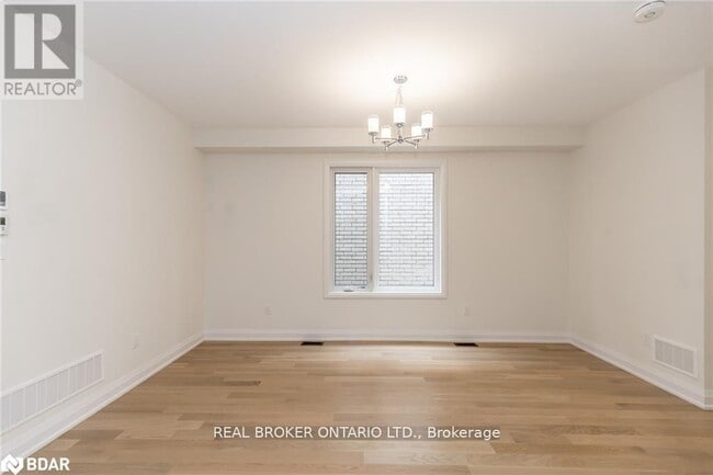 Photo - 11 Sweet Cicely St