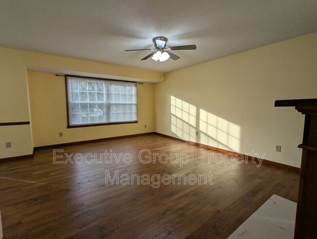 Photo - 302 Pigeon Pass Rd