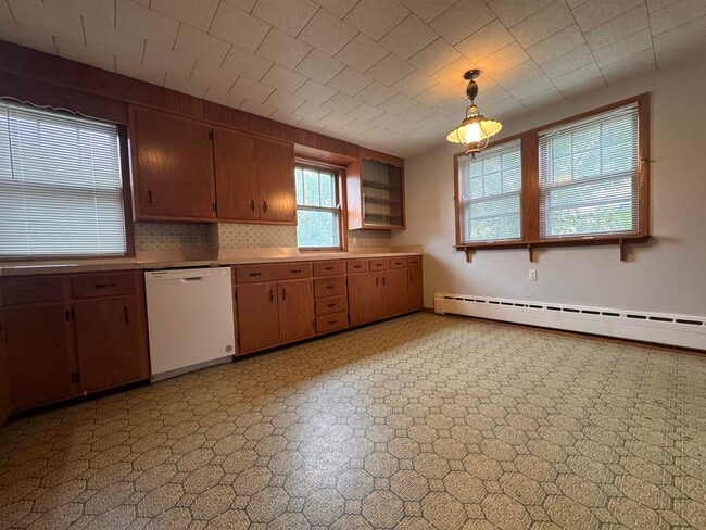 Photo - 216 W Main St Unit 1