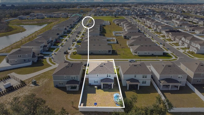 Photo - 682 Heritage Square Dr