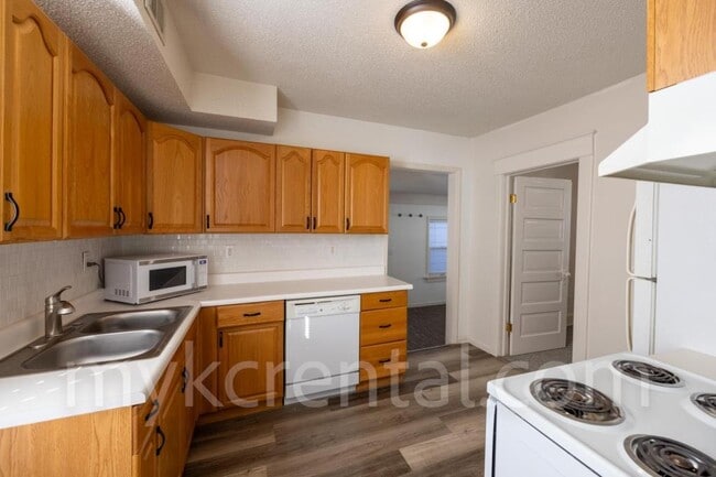 Photo - 4306 Fisher St
