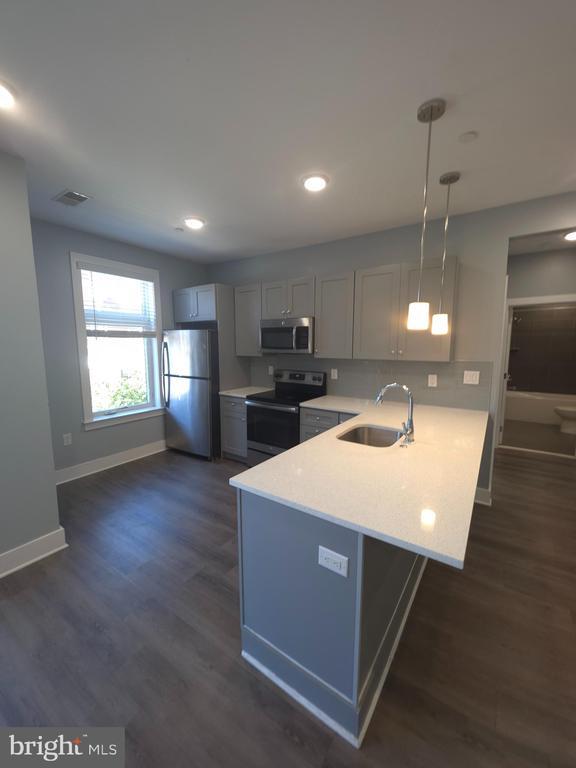 Photo - 3925 Haverford Ave Unit 206