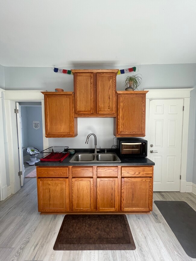 Kitchen - 641 Fillmore St NE Unit Lower