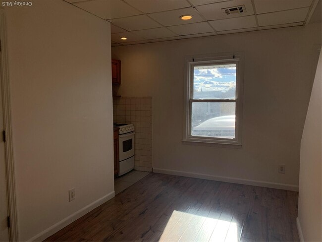 Photo - 14 Bayville Ave Unidad 4