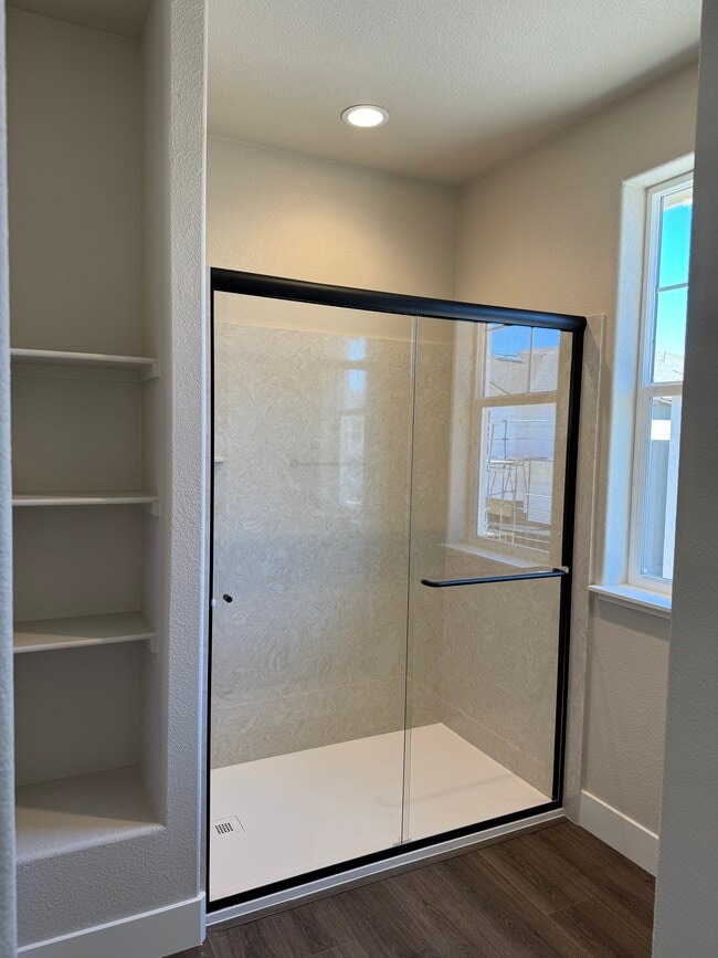 Photo - 324 Cattail Cir