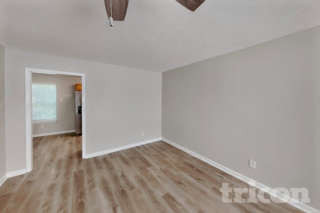 Photo - 700 Holland Ridge Dr