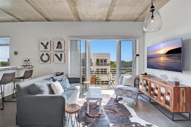 Photo - 111 SE 2nd St Unit 402