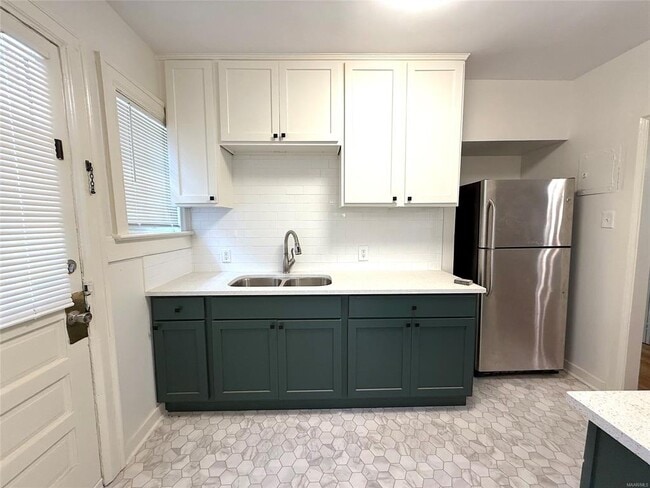 Photo - 807 E Edgemont Ave