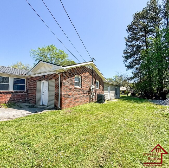 Photo - 512 W Maple St