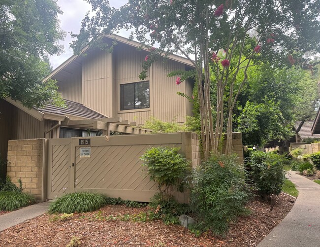 Photo - 1915 Discovery Village Ln