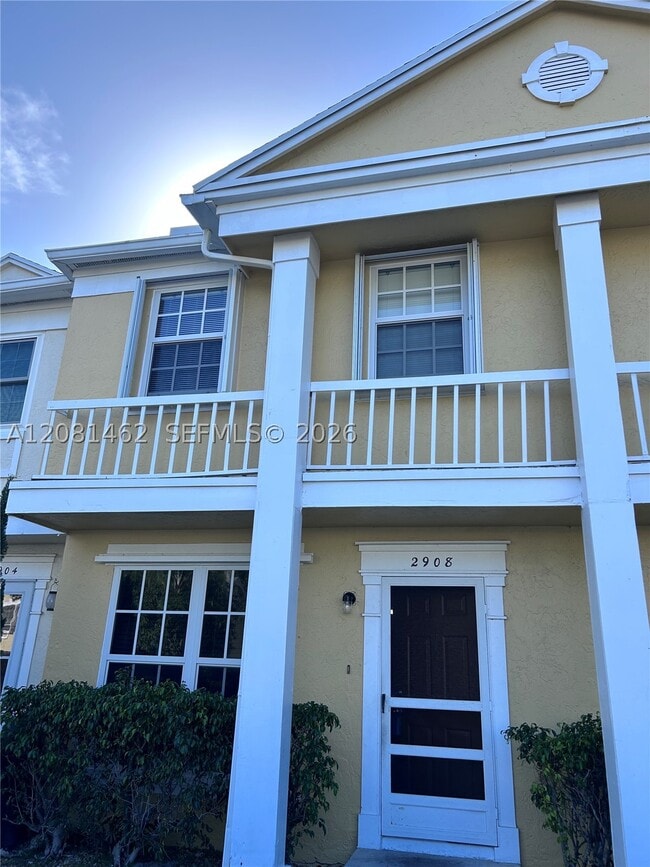 Photo - 2908 Edgehill Ln