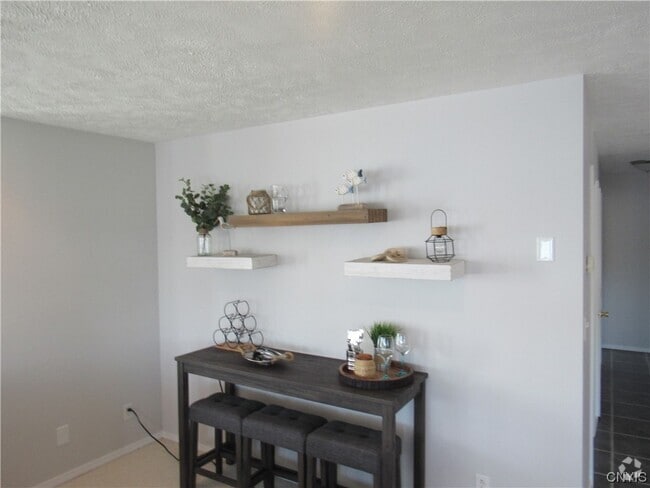 Building Photo - 28 E River Rd Rental