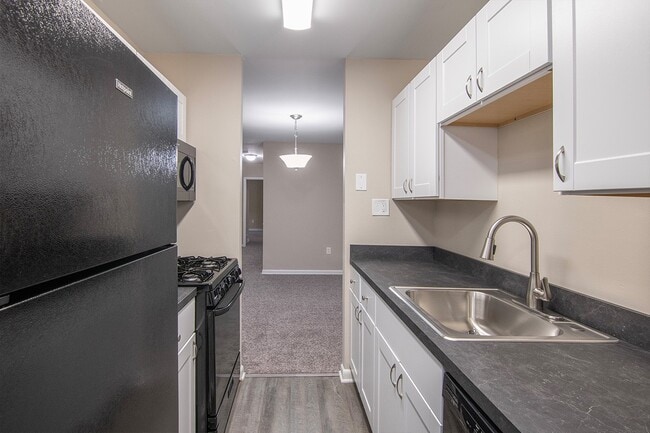 Photo - Whisperwood Apartments