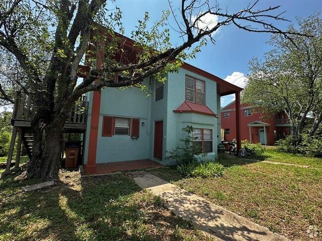 Building Photo - 3821 Maplewood Ave Rental