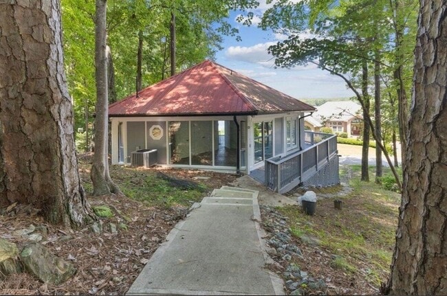 Photo - 801 Hilltop Cir