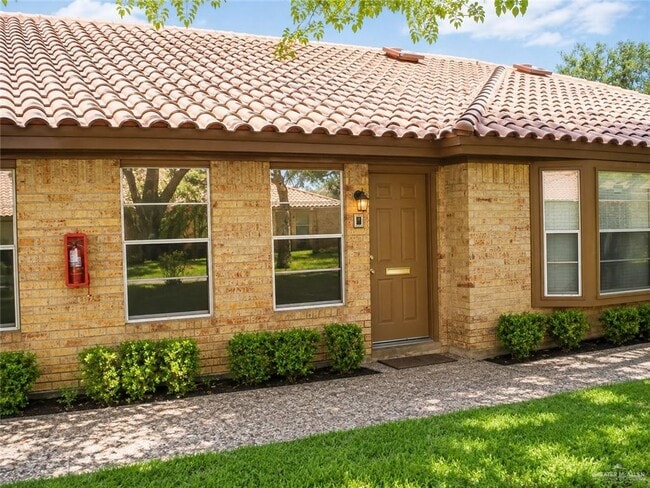 Building Photo - 13 W Dallas Ave