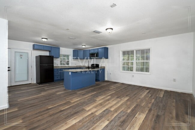Photo - Fully Renovated 3/2 in West Mobile!