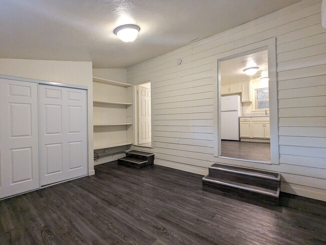 Photo - Remodeled Studio apartment- Great location in downtown Eugene!