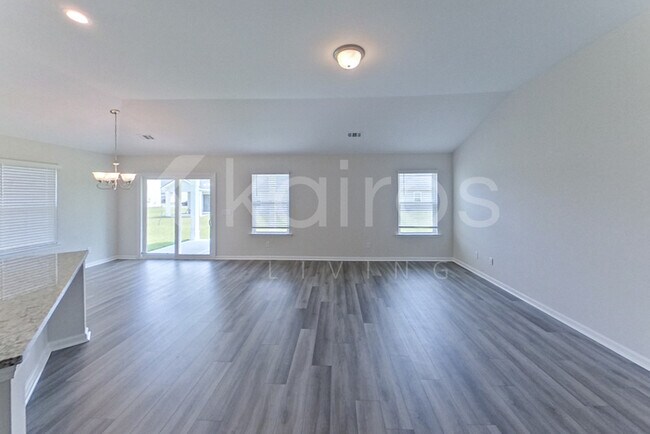 Photo - 105 Bluff Rd